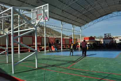 Obra. Ayer se entregó la cancha de usos múltiples de la colonia Prudencia Jáuregui. 