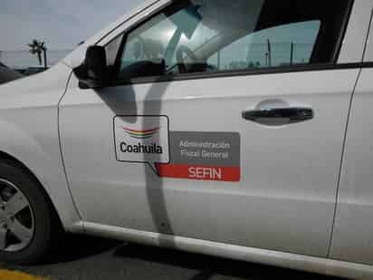 SEFIN. Vehículos de la dependencia ya portan el nuevo nombre.