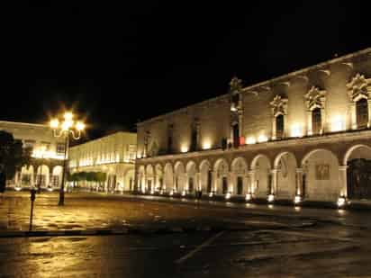 CASA DEL RICO MINERO JUAN JOSEPH ZAMBRANO (HOY PALACIO DE GOBIERNO DE DURANGO). Fotografías de León Alvarado, Durango, Dgo.