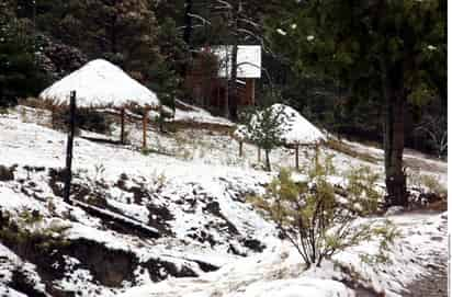 Nieve. Las nevadas se registraron en Ciénega de la Purísima, Monterreal y las partes altas de San Antonio de las Alazanas.