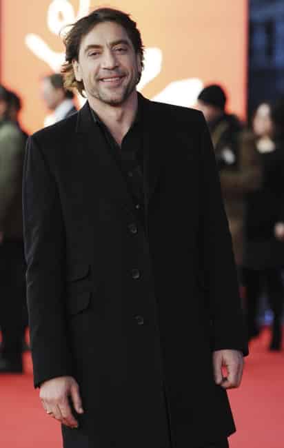 El actor y productor español Javier Bardem impartió hoy una lección magistral de cine y denuncia por la causa saharaui al presentar ante la Berlinale 'Hijos de las nubes. La última colonia'.