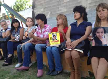 “¿Por qué no nos han presentado al detenido?, por qué no nos invitaron a la audiencia que debió ser pública?”, cuestionaron madres de familia de las víctimas de César Armando Librado Legorreta, alias “El Coqueto”. (El Universal)