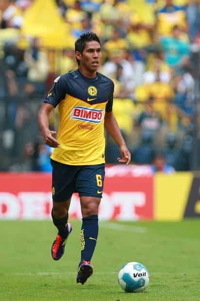  El defensa del América, Juan Carlos Valenzuela, sufrió una lesión en la rodilla derecha durante el entrenamiento de este día.