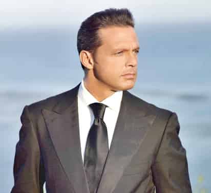 Luis Miguel recientemente celebró cumpleaños 42 inmerso en su gira de conciertos y en la preparación de un nuevo disco.