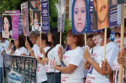 Indignados. Familiares de desaparecidos de Chihuahua y Torreón partieron rumbo a Guanajuato para estar en la Marcha de la Dignidad Nacional.