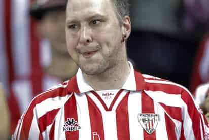 La afición del Athletic y Barcelona silbaron el himno.(EFE)