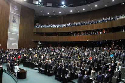 Se reparten diputados gratificaciones por 230 mdp