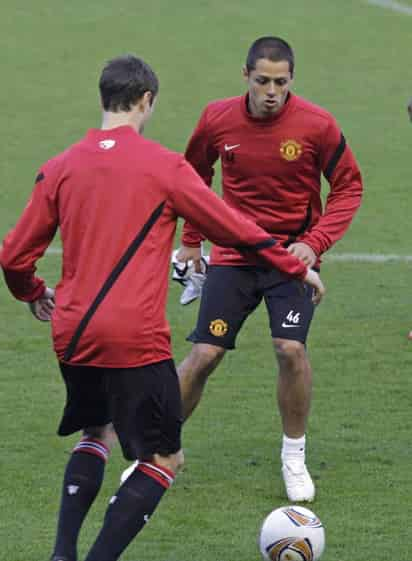 El atacante mexicano Javier 'Chicharito'Hernández, del equipo Manchester United se encuentra listo para encarar este miércoles al Barcelona en juego de preparación para los dos conjuntos. (Archivo)