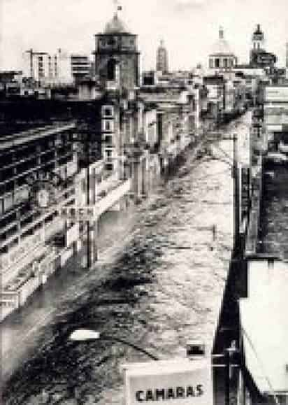 El nivel de agua llegó hasta los dos metros. INTERNET