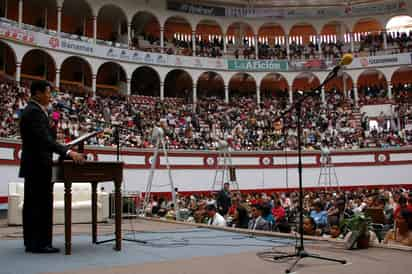 Reunión. La actividad religiosa y social se realiza una vez cada año en todos los países con presencia de Testigos de Jehová.