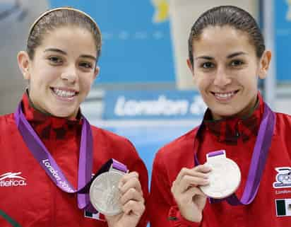 Paola Espinosa y Alejandra Orozco ganaron la medalla de plata en los pasados Juegos Olímpicos de Londres 2012. (EFE)