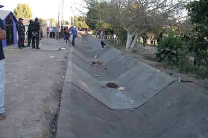 Tiroteo. Cuatro de los fallecidos quedaron tendidos a un costado del canal de riego que pasa por el ejido.