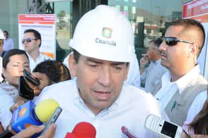 Acepta. El gobernador acepta que recibió la administración con un problema crediticio, busca adquirir crédito de 950 millones.