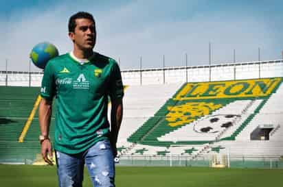 Fue presentado en el Nou Camp. (Club León)