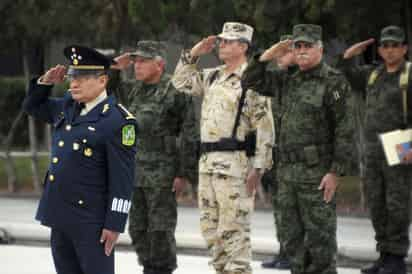 Ceremonia. El general de división, Augusto Moisés García Ochoa, asumió ayer el cargo de comandante de la XI Región Militar.