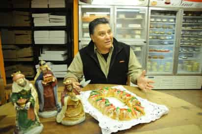 'Creo que debemos seguir con este tipo de tradiciones –Día de Reyes-, porque además de divertirnos, fomentamos la unión familiar”.
- ROGELIO RAMOS, Comediante.