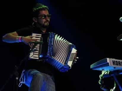 Luto. El músico mexicano Arturo Rojas Pérez, conocido como 'Doppler', era el tecladista y acordeonista de la banda DLD.