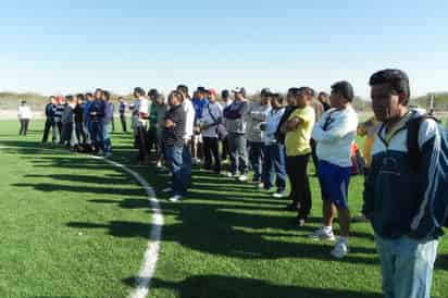 Actividad. Inauguran nueva cancha deportiva.