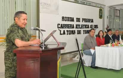 El General Augusto Moisés García Ochoa presidió ayer la presentación de la Carrera Atlética 10-K ‘La Toma de Torreón’.