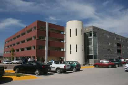 Expansión. La Universidad Autónoma de Durango crecerá en su oferta educativa y de infraestructura en Gómez y Torreón.