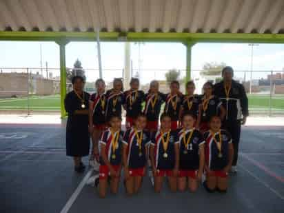 La escuadra de voleibol femenil de la Academia Villa de Matel logró su pase a los VI Juegos Deportivos Escolares Nacionales. Villa de Matel, campeón estatal de voleibol