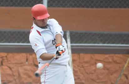 El equipo Familia Cabrales se impuso a Tubería Laguna por score de 9-4 en la temporada 'Eduardo Ochoa' de Liga de Beisbol de Veteranos Juan Navarrete. Siguen las acciones de la Juan Navarrete