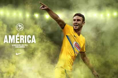 Layún luciendo la nueva camiseta del Club América. (Nike)