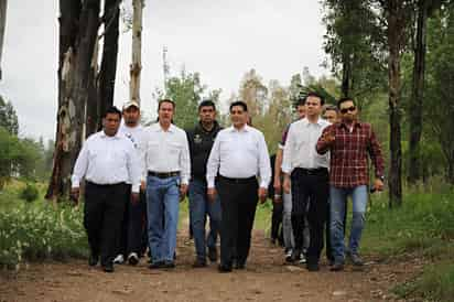 Beneficio al medio ambiente. Impulsan la reforestació en los parques de Durango.