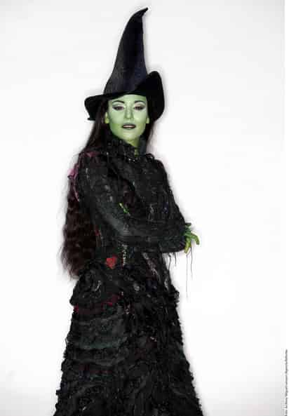 Musical. Danna Paola da vida a la bruja ‘Elphaba’ en la puesta en escenaWicked que pronto se estrenará en la Ciudad de México.