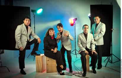Nuevos ritmos. Los Ángeles Azules cambiaron la cumbia para interpretar sus éxitos acompañados de una orquesta sinfónica. (Agencia reforma)