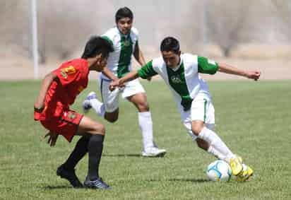 La Nueva Ola Verde de San Isidro hace hoy su presentación en la temporada 2013-2014 de Tercera División Profesional, recibiendo a Soles de Juárez.