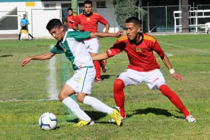 La Nueva Ola Verde de San Isidro debutó ayer con el pie derecho al vencer a Soles de Juárez por tres goles a cero en su presentación en la temporada 2013-2014 de Tercera División Profesional. (Fotografía de Jesús Galindo López) 