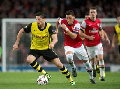 Lewandowski acabó con la buena racha de los Gunners. (EFE)