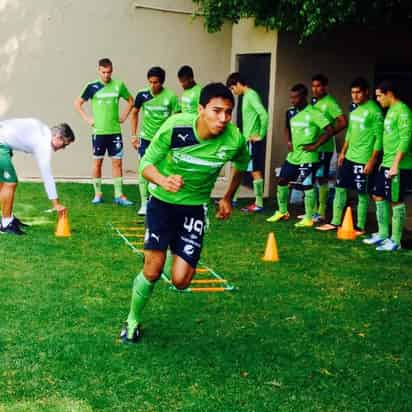 El juvenil santista Sergio Ceballos cumplió su sueño de debutar con los Guerreros en la Primera División Mexicana. Feliz Ceballos por debutar con Santos