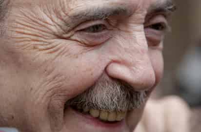 Gran pérdida. Juan Gelman, según algunos críticos y escritores latinoamericanos, era el poeta más importante de la lengua española vivo; su muerte ayer en la ciudad de México, deja un enorme vacío en las letras hispanoamericanas. (Cortesía)