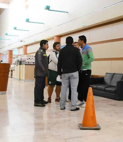 Ayer fue dado de alta Joel Raymundo García Chacón del Sub-17 de Santos, continuando internados Miguel García Parra y el entrenador de porteros. Joel García del equipo Sub-17 de Santos ya fue dado de alta 