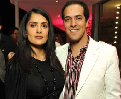 Sami es hermano de la actriz mexicana Salma Hayek.