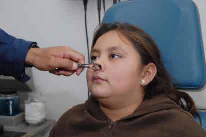 La temporada invernal es en especial propicia para que este tipo de complicaciones ocurran, debido por una parte al incremento en la frecuencia de infecciones respiratorias agudas. (ARCHIVO)