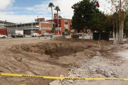 Construcción. Es en la Plaza de Armas del municipio de San Pedro donde se construye el obelisco. 