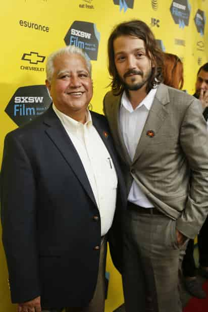 La nueva cinta biográfica sobre el líder de los campesinos de California, dirigida por el mexicano Diego Luna se estrena el viernes en Estados Unidos. (AP)