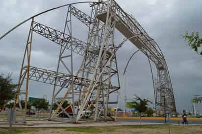 Otra vez. El alcalde Miguel Riquelme anunció que será levantada una nueva puerta de Torreón al oriente de la ciudad.