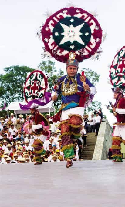 La danza religiosa, un ensamble de culturas.
Cortesía Secretaría de Turismo y Desarrollo Económico del Gobierno del Estado de Oaxaca.