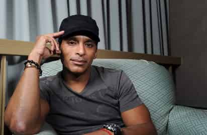 Jon Secada. 
