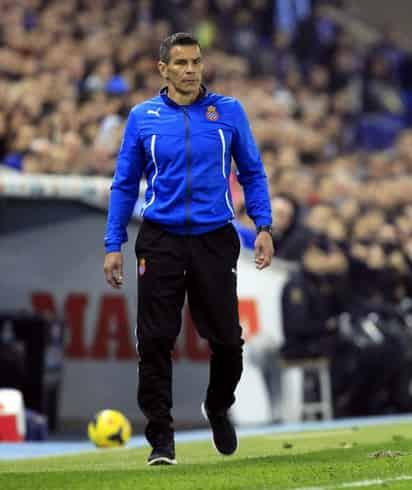 Alfredo Tena fue segundo entrenador del RCD Espanyol junto a su compatriota Javier Aguirre. (EFE)