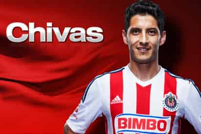 El futuro del delantero aún está en duda con las Chivas. (TWITTER)