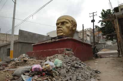 La figura de la cabeza del general José María Morelos, pasará a la avenida Morelos, pero en el interior del bosque Venustiano Carranza. (El Siglo de Torreón)