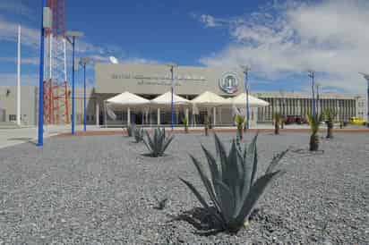 Traslado. Llegan 450 reos procedentes  de  Matamoros, Tamaulipas, a Cefereso de Gómez Palacio.  