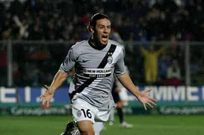 El jugador de origen argentino fue campeón del mundo con la selección de italia en el Mundial de 2010. Jugó con la Juventus de la Serie A. Mauro Camoranesi es nuevo técnico de Coras Tepic