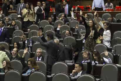 Dieron su aval para la creación del grupo parlamentario del partido Movimiento de Regeneración Nacional (Morena) en la actual 62 Legislatura. (ARCHIVO)