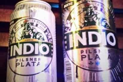 La empresa Cuauhtémoc Moctezuma presentó la cerveza Indio Plisner Plata. (Twitter)